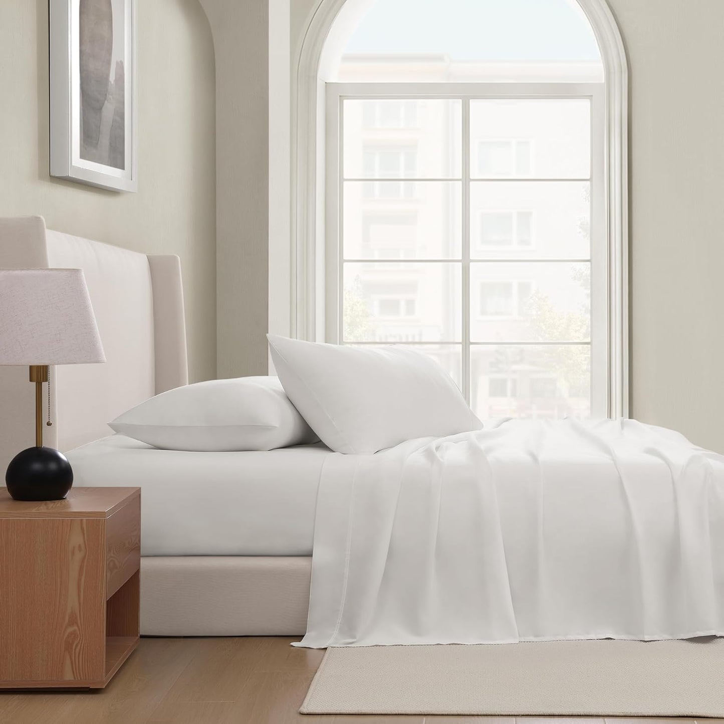 UGG King Sheet Set 4-Piece Luxury Cooling Sheets Deep Pockets Premium Bedding with 2 Pillow Shams Hypoallergenic Machine Washable Soft Lightweight Bed Set for Bedroom, King, White (Hedi)